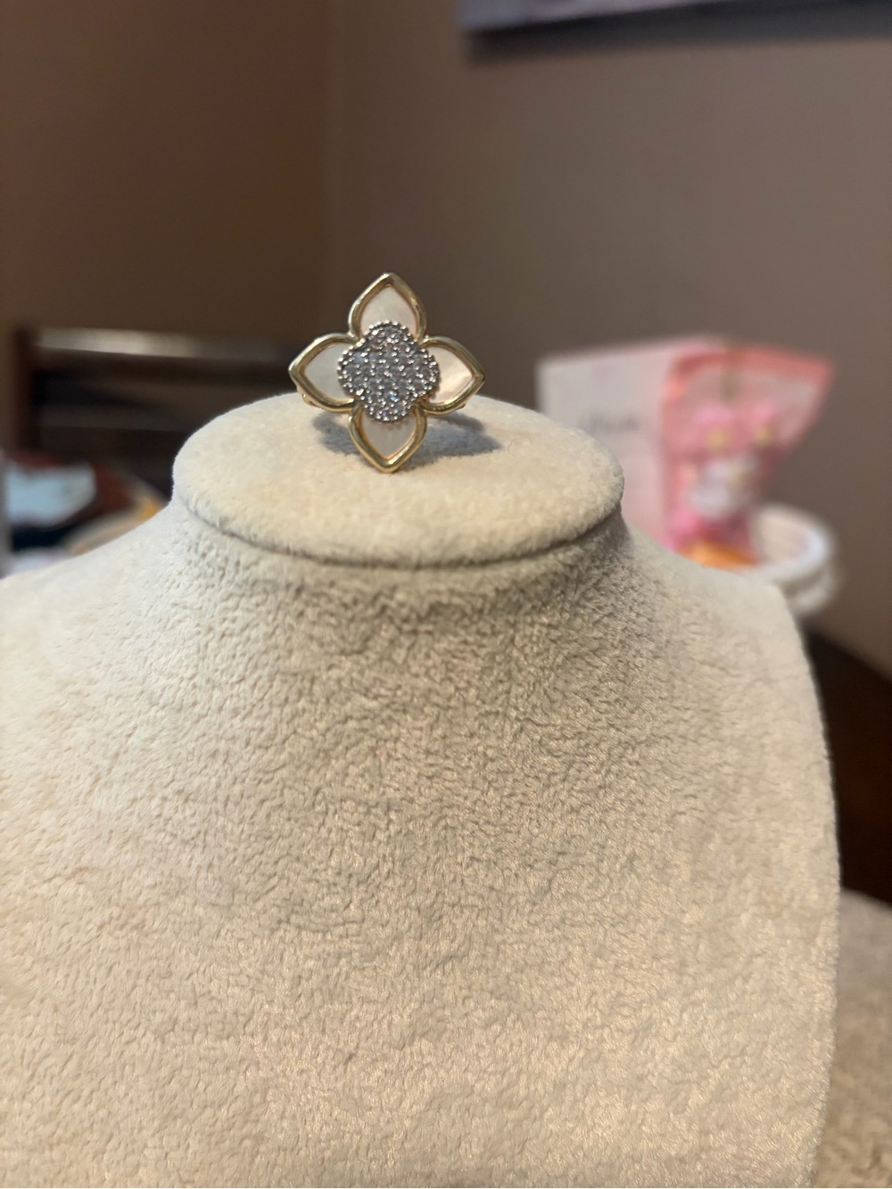 Gold and White Flower Ring Size 9